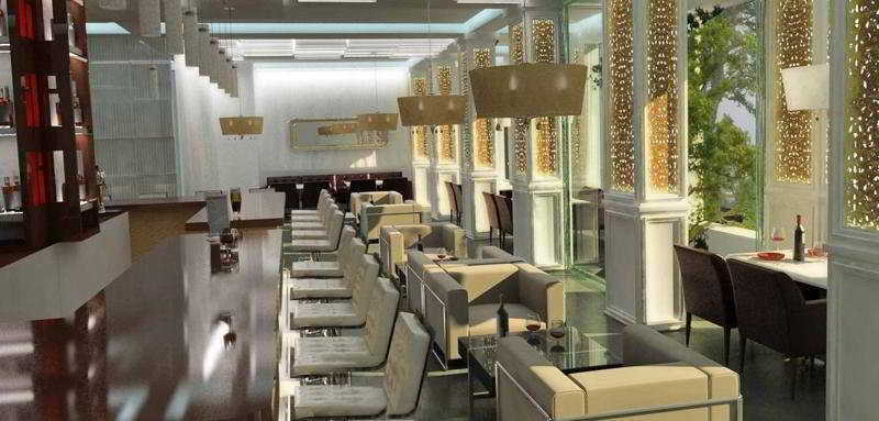 Hotel La Maison Blanche Tunis Exterior photo The interior of the restaurant