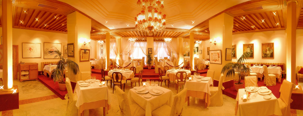 Hotel La Maison Blanche Tunis Exterior photo The restaurant